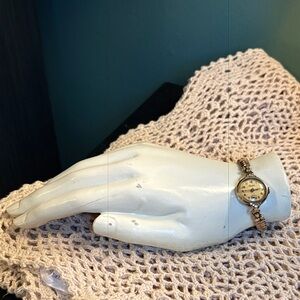 Ladies Vintage Louvic Windup Wristwatch